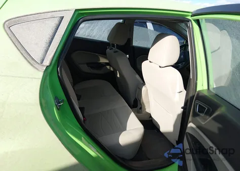 2014 Ford Fiesta Se z USA, uszkodzony, nr VIN 3FADP4EJ7EM110110